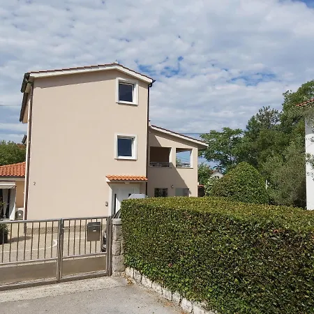 Guest house Apartments Tamaris 3*
