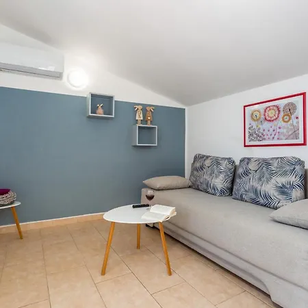 Tamaris Πανσιόν Malinska